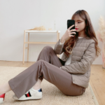 에스린제이 여성 덕다운 오리털 라운드넥 경량 패딩 점퍼 상품 이미지 4