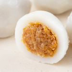 간편하게 데워 먹는 풀무원 우리쌀 깨송편 500g 냉동 송편 사진