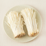 찌개 볶음요리에 활용하기 좋은 국내산 팽이버섯 300g 이미지
